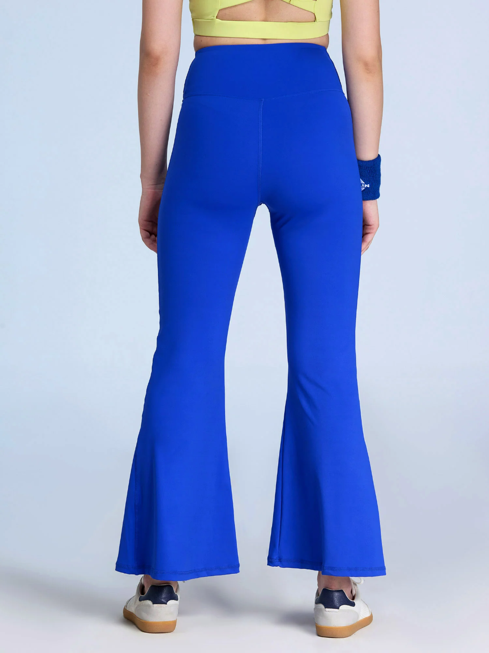 Crossover High-Waisted Flare Yoga Pants – V-Waist Bootcut Leggings (Petite & Tall)